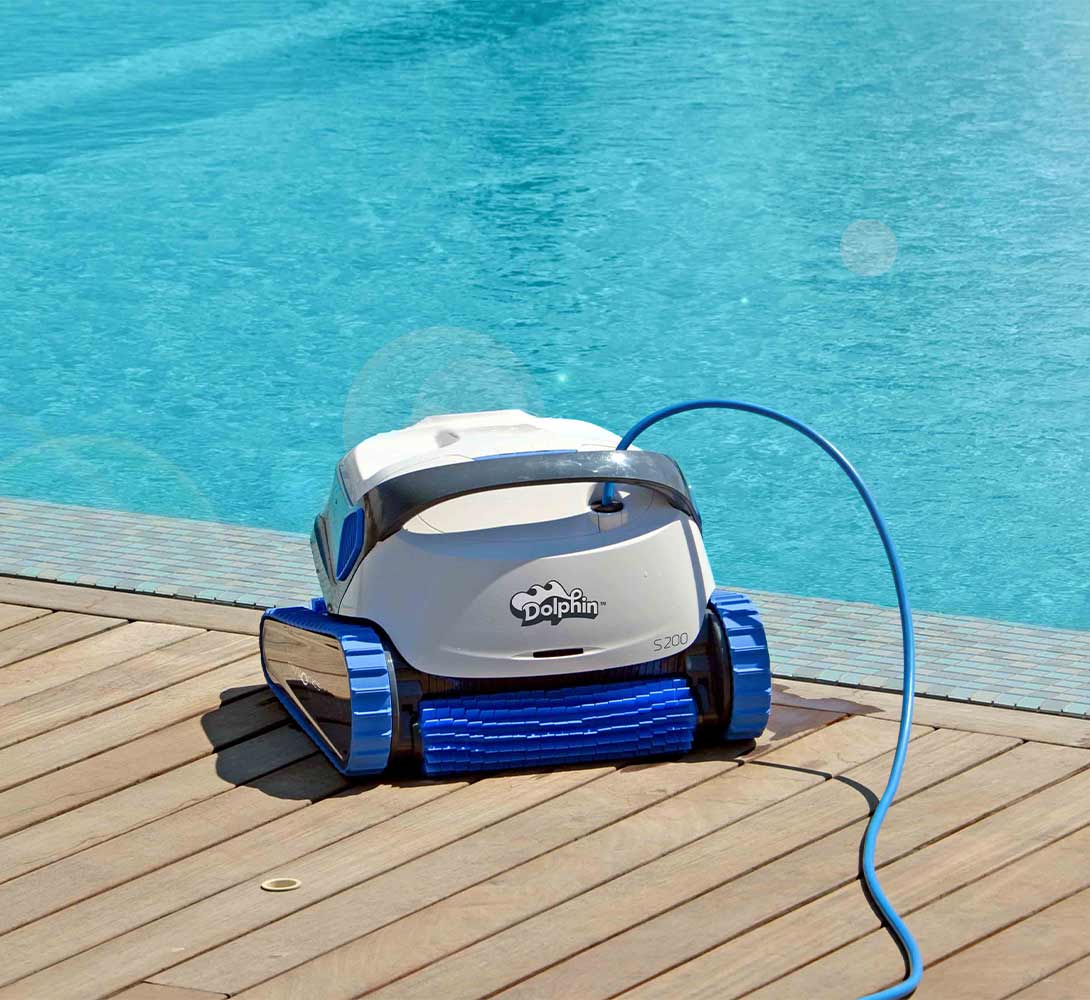 dolphin s200 pool cleaner