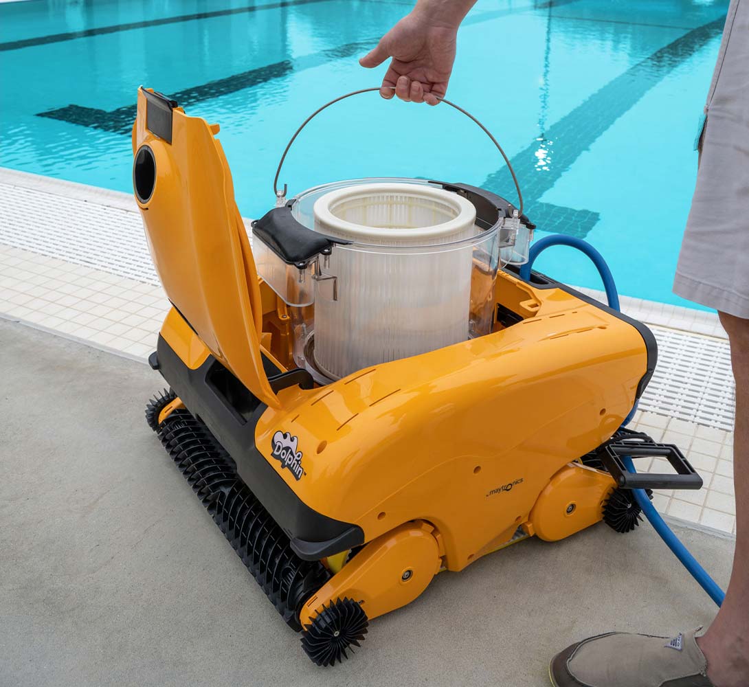 Dolphin Wave 200 XL Poolside Cleaning Robot 6