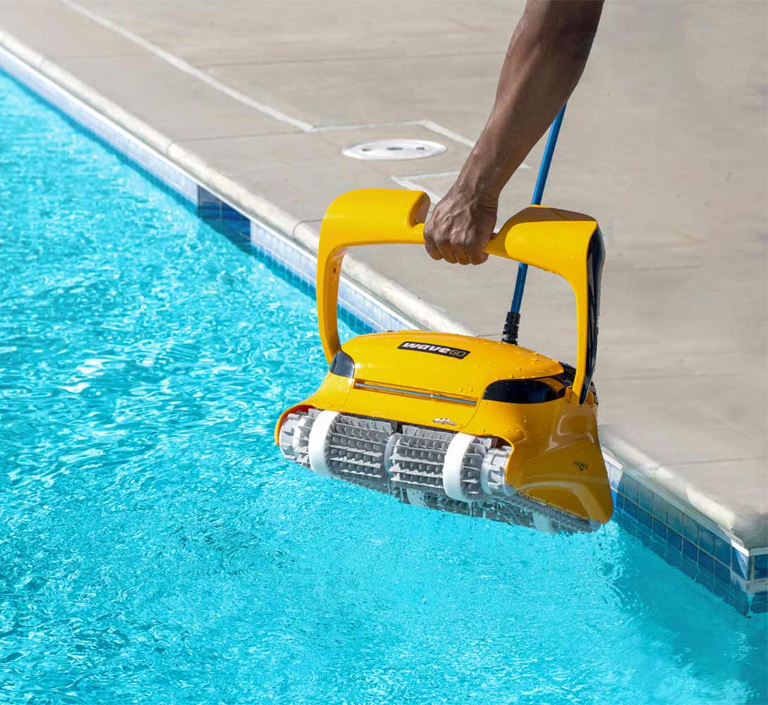 Dolphin Wave 60 Poolside Cleaning Robot 6