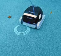 Dolphin Explorer E30 Drain Cleaning 9