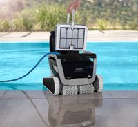 Dolphin Explorer E70 Poolside Filter Cleaning 5