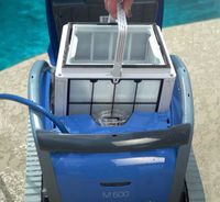 Dolphin M600 Poolside Cleaning Robot 7