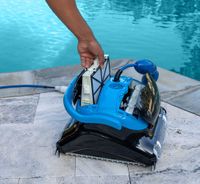 Dolphin Nautilus CC Plus Poolside Cleaning Robot Filter Cleaning 6