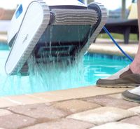 Dolphin Proteus DX4 Poolside Cleaning Robot 7