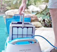 Dolphin Proteus DX5i Poolside Cleaning Robot 9