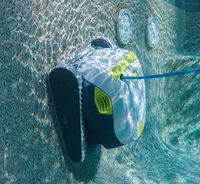 Dolphin T55i Underwater Wall Cleaning 4