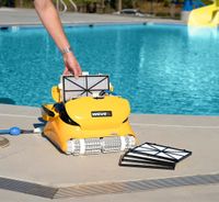 Dolphin Wave 80 Poolside Cleaning Robot 7